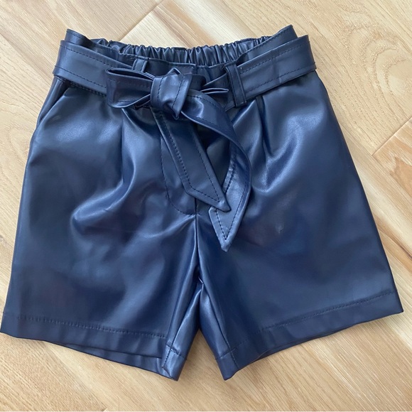 NWT GIRLS FAUX LEATHER SET/ SHORTS & JACKET - Picture 6 of 9
